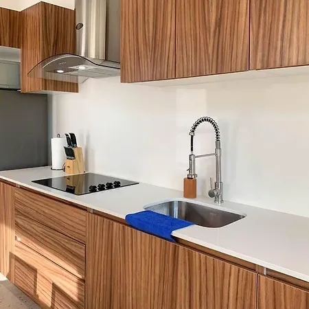 Cozy & Comfy Kaan Tower Apartment *