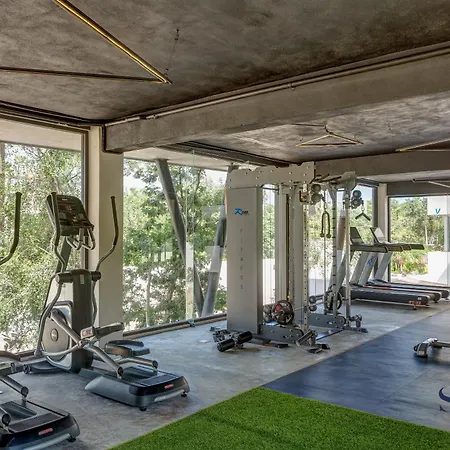 Xibalba Luxe Community With Pool And Gym 5min To Apartment