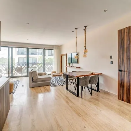 Apartment New Palais With Private Balcony And Common Roof Pool Tulum