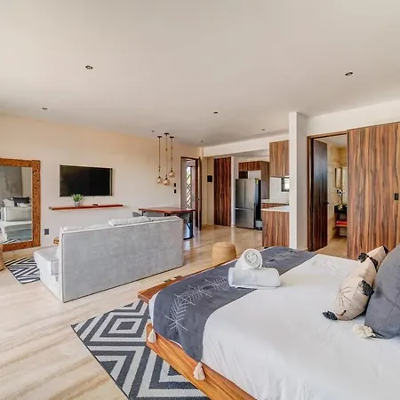 Apartment New Palais With Private Balcony And Common Roof Pool Tulum