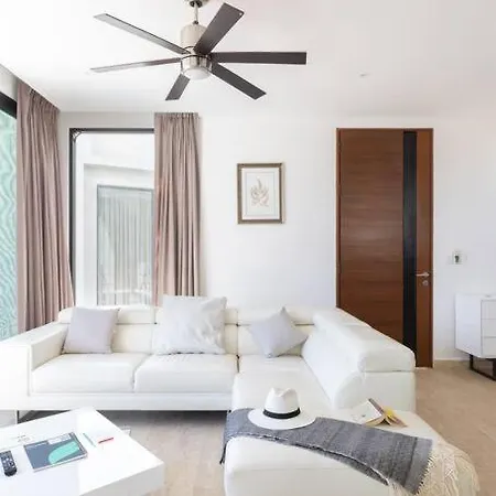 Magnifico Ph Three Bedroom En Park By Sandy Powerful Apartment