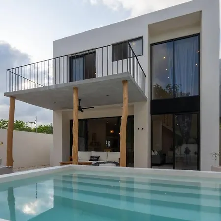 Casa Fili Kuruva Piscina&jungle