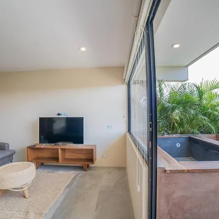 Luxury Oasis Vibes Jungle Retreat Apartment *