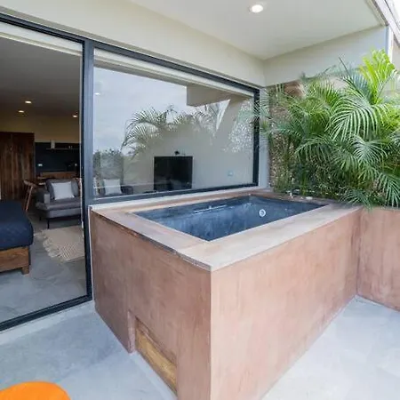 Luxury Oasis Vibes Jungle Retreat Apartment
