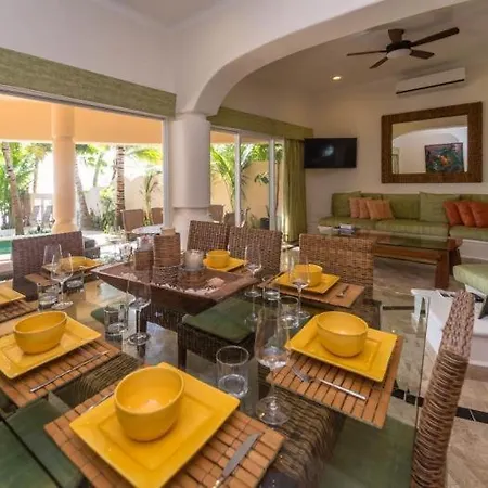 100 With 5 Bedrooms In Tulum, Mexico Holiday home *