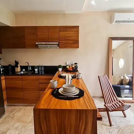 Luxury 200mbps Jacuzzi And Balcony Rooftop Pool *