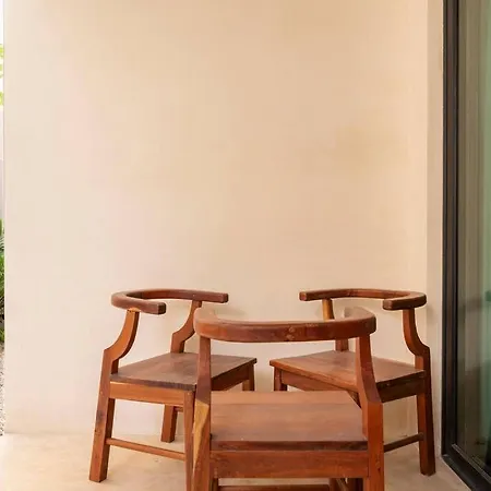 2 Bedroom & 2 Outdoor Badtubs Apartment *