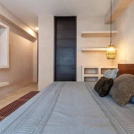 Apartment 2 Bedroom & 2 Outdoor Badtubs *