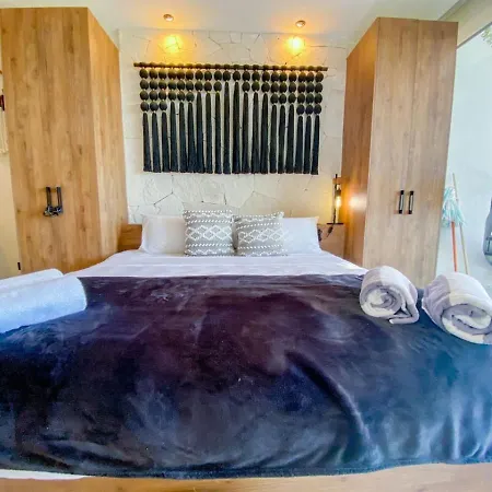 Large Studio Ph With Private Roof And Hot Tub Pool Gym Apartment