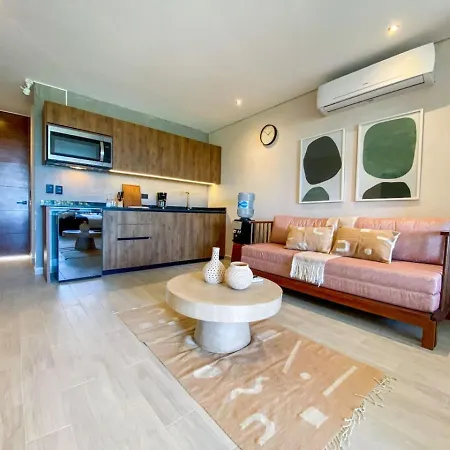 Apartment Large Studio Ph With Private Roof And Hot Tub Pool Gym *