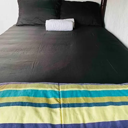 Apartment Alojamiento Ideal, A Espaldas De Zamna *