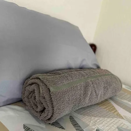 Apartment Alojamiento Ideal, A Espaldas De Zamna *