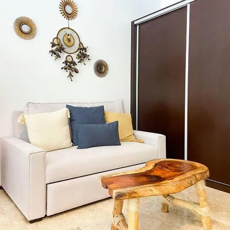Vibrant With Amenities Apartment