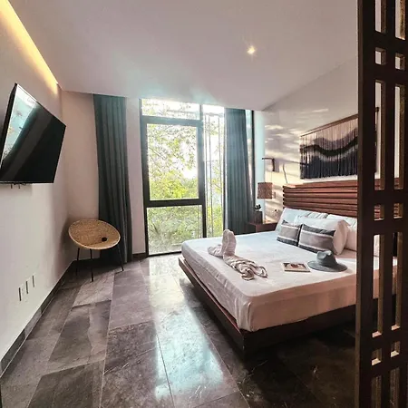 Iik By Groovy Stays- A Hip Condo-hotel With Wifi, Rooftop, Pool, Sleeps 6 Tulum