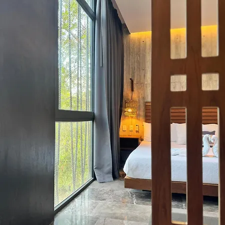Iik By Groovy Stays- A Hip Condo-hotel With Wifi, Rooftop, Pool, Sleeps 6 4*