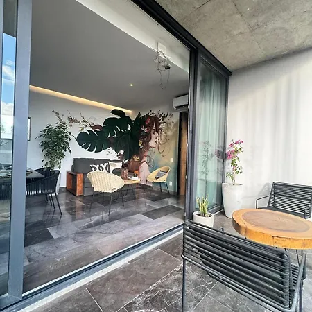 Iik By Groovy Stays- A Hip Condo-hotel With Wifi, Rooftop, Pool, Sleeps 6 4*