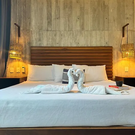 Iik By Groovy Stays- A Hip Condo-hotel With Wifi, Rooftop, Pool, Sleeps 6 Aparthotel 4*