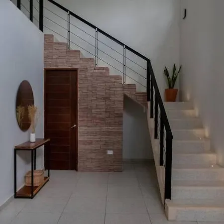 Villa Luxurious 3-bedroom With Private Pool