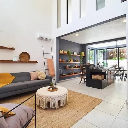 Luxurious 3-bedroom With Private Pool Villa *