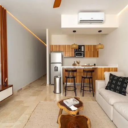 Elena Penthouse Oasis Apartment *