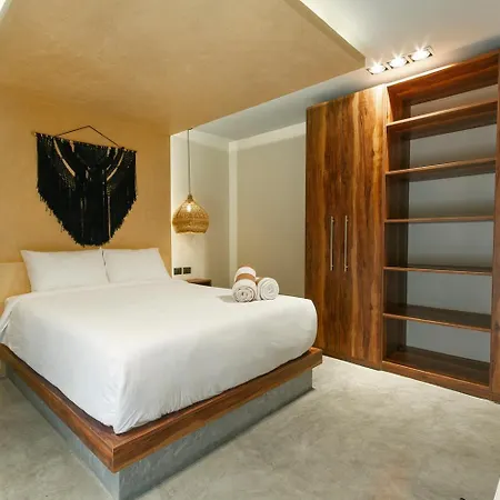 2 Grande Con Jacuzzi, Apartment *