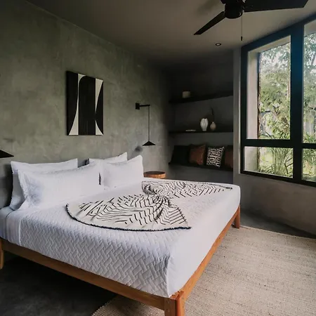 Luxury - 3 Bedroom - Big Pool - King Bed * Tulum