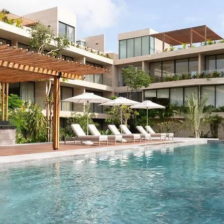 Mistiq 2br Private Concierge 4 Pools