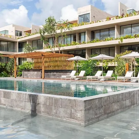 Mistiq 2br Private Concierge 4 Pools Apartment *
