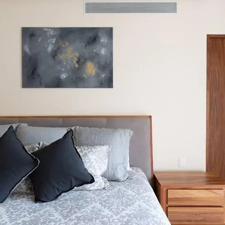 Apartment Mistiq 2br Private Concierge 4 Pools