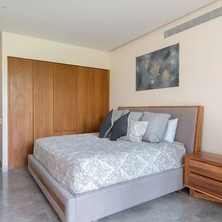 Mistiq 2br Private Concierge 4 Pools Apartment *