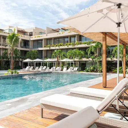 Mistiq 2br Private Concierge 4 Pools
