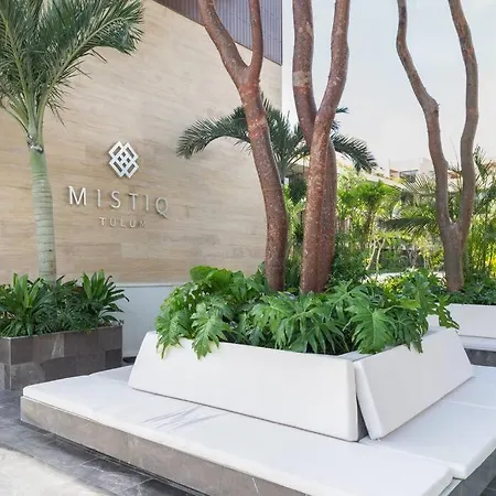 Mistiq 2br Private Concierge 4 Pools Tulum