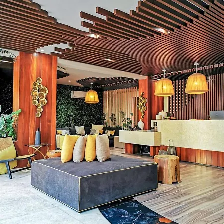 Downtown 2br With Priv Roof And Pool. Top Amenities Apartment *
