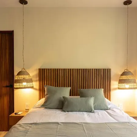 New 1 Bedroom -