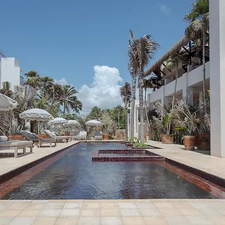 Panamera Hotel 4*
