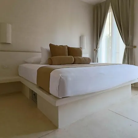 Hotel Panamera 4*