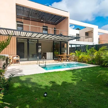 New Edena Private Pool Bbq Smart Tv Town 10 Min
