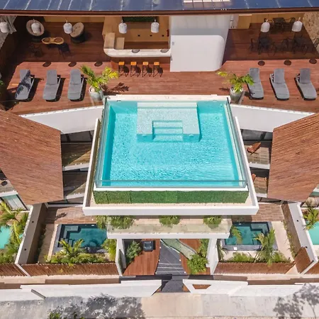 Jungle Sky Jacuzzi Club Access Holiday home *