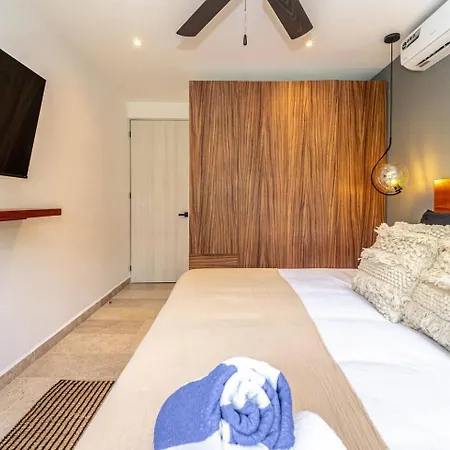 2 Bd With Private Balcony, Pool View, Gym *