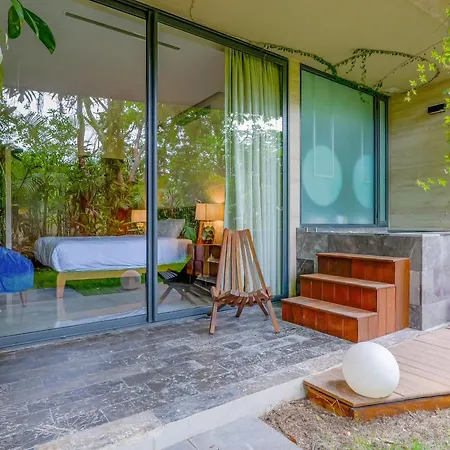 Mistiq E104 Apartment *