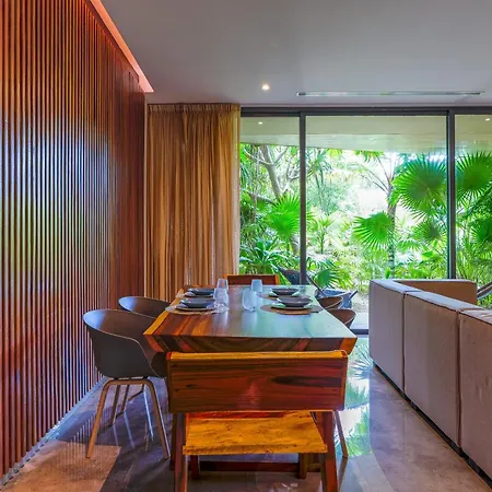 Mistiq E104 Apartment *