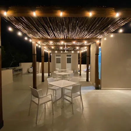Full Space, 6 Building Apartment