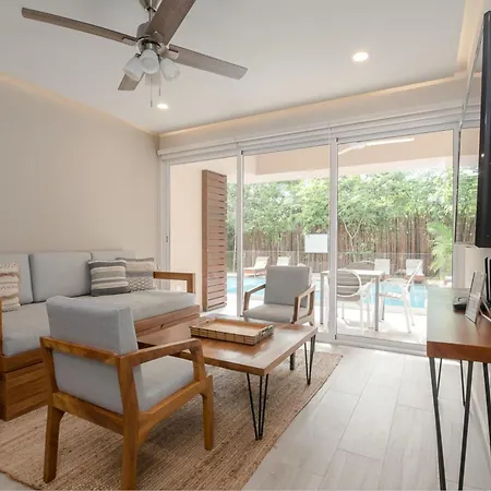 Full Space, 6 Building Apartment *