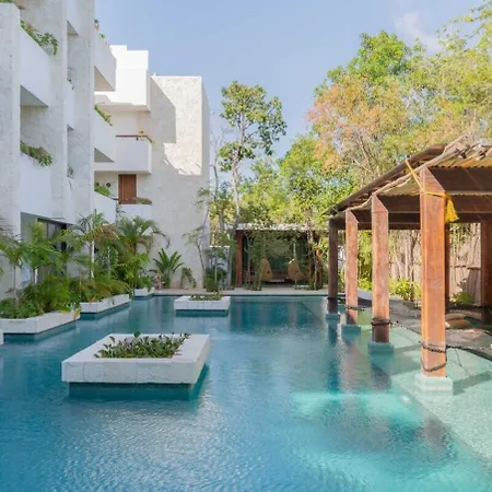 Getawaypool, Rooftop Spa, Wifi, Near Beach Apartment Tulum