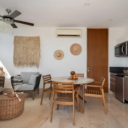 Getawaypool, Rooftop Spa, Wifi, Near Beach Apartment *