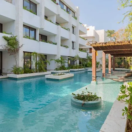 Getawaypool, Rooftop Spa, Wifi, Near Beach Apartment *
