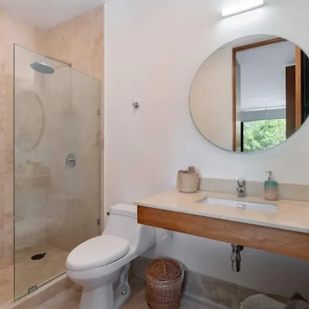 Getawaypool, Rooftop Spa, Wifi, Near Beach Apartment *