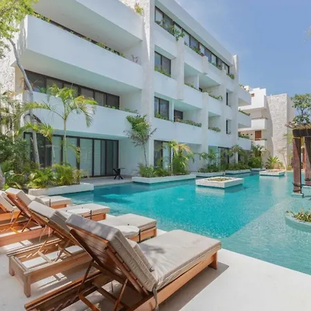 Getawaypool, Rooftop Spa, Wifi, Near Beach Apartment *