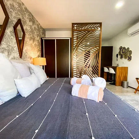 Downtown 2br With Priv Roof And Pool. Top Amenities Apartment *