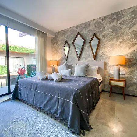 Downtown 2br With Priv Roof And Pool. Top Amenities Apartment *